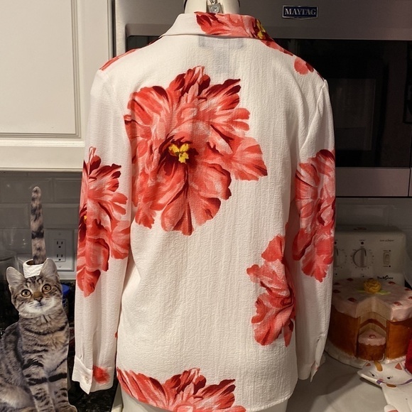 D womens Sag Harbor casual long sleeve stretch floral button top size 14. EUC - Picture 2 of 3